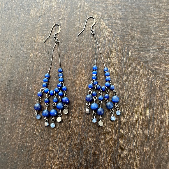 Jewelry - Beautiful rich blue dangle earrings